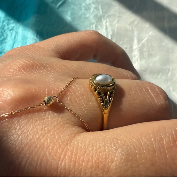 Pearl Ring 18K Gold Plated Stainless Steel Size 8 - Picture 12 of 15